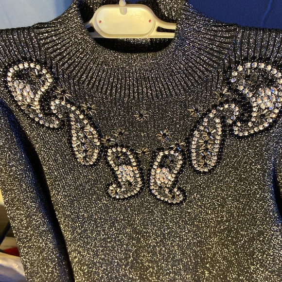 Sweater Top Grey Sequin Paisley Pattern - Picture 2 of 6